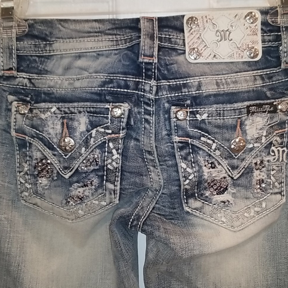 NWOT. miss me capris